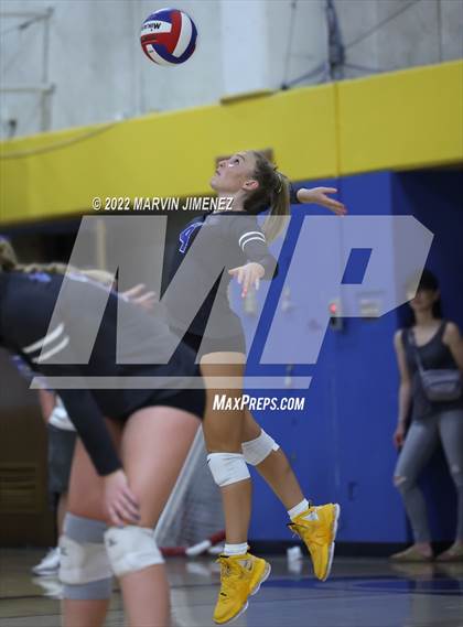 Thumbnail 1 in Camarillo @ Agoura photogallery.