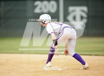 Thumbnail 2 in Keller Central vs Timber Creek photogallery.