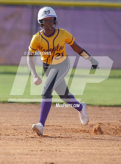 Thumbnail 3 in Northside vs Hampton photogallery.