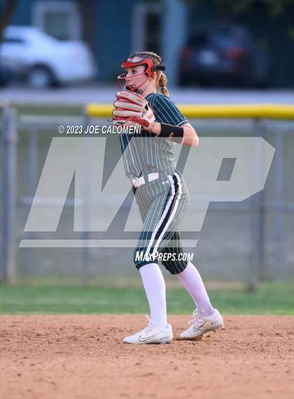 Thumbnail 2 in Churchill vs Reagan photogallery.
