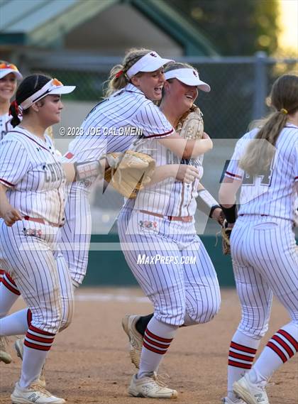 Thumbnail 1 in Churchill vs Reagan photogallery.
