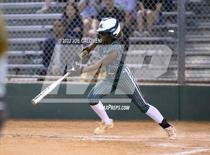 Thumbnail 3 in Churchill vs Reagan photogallery.