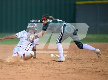 Thumbnail 1 in Churchill vs Reagan photogallery.