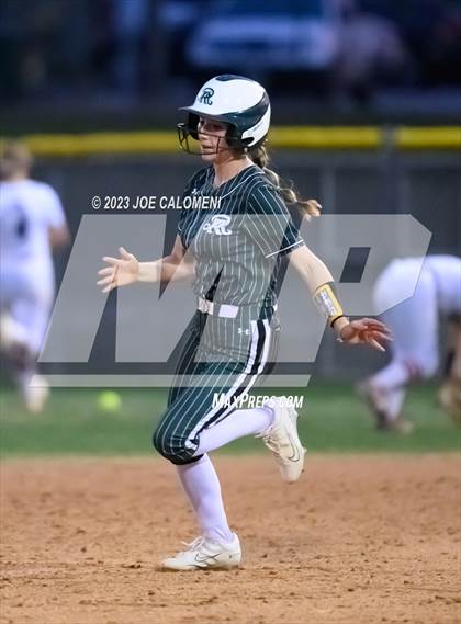 Thumbnail 1 in Churchill vs Reagan photogallery.