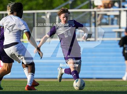 Thumbnail 3 in Alief Elsik vs. Klein Cain (UIL 6A Soccer Division I Final) photogallery.