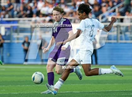 Thumbnail 2 in Alief Elsik vs. Klein Cain (UIL 6A Soccer Division I Final) photogallery.