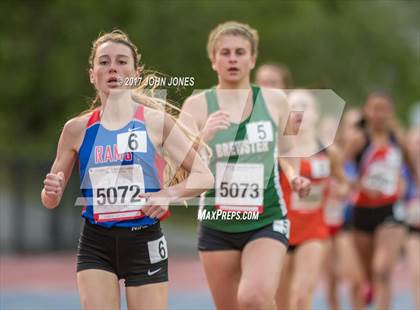 Thumbnail 2 in 50th Annual Loucks Games (Women's Secttion 1 Mile Run) photogallery.