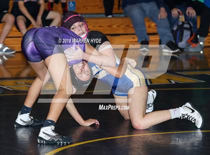 Thumbnail 3 in Delta League Dual Meet @ Elk Grove photogallery.