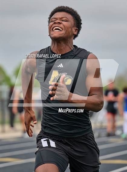 Thumbnail 3 in UIL 3A Track & Field District (100M) photogallery.