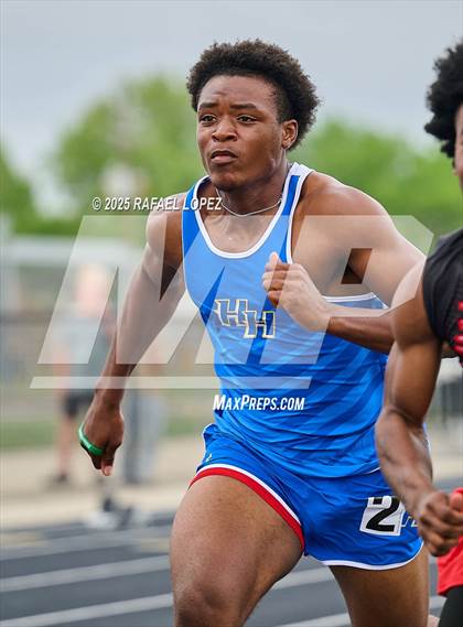 Thumbnail 3 in UIL 3A Track & Field District (100M) photogallery.