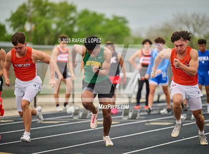 Thumbnail 3 in UIL 3A Track & Field District (100M) photogallery.