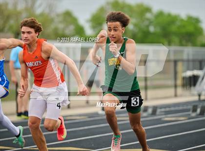 Thumbnail 2 in UIL 3A Track & Field District (100M) photogallery.