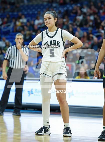 Thumbnail 1 in Clark vs. DeSoto (UIL 6A State Semifinal) photogallery.
