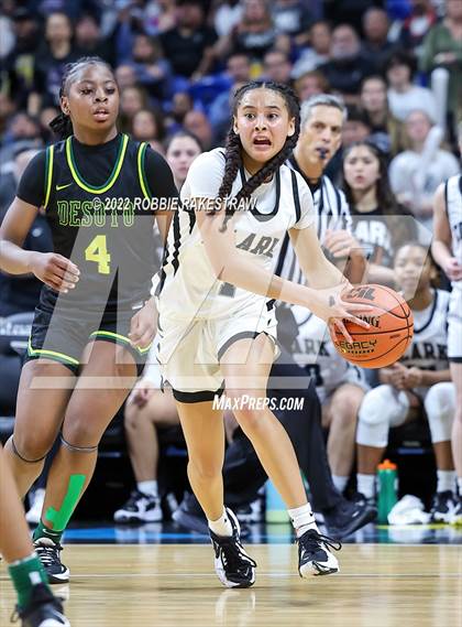 Thumbnail 2 in Clark vs. DeSoto (UIL 6A State Semifinal) photogallery.