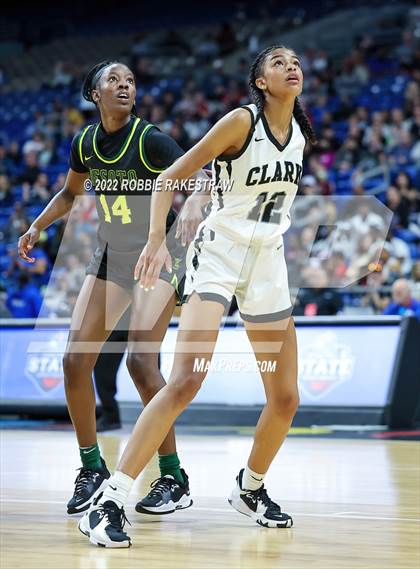 Thumbnail 1 in Clark vs. DeSoto (UIL 6A State Semifinal) photogallery.