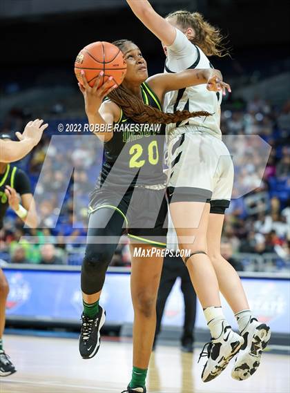 Thumbnail 2 in Clark vs. DeSoto (UIL 6A State Semifinal) photogallery.