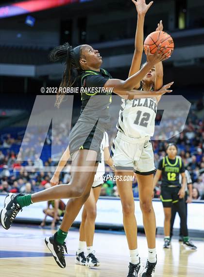 Thumbnail 1 in Clark vs. DeSoto (UIL 6A State Semifinal) photogallery.