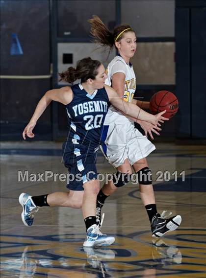 Thumbnail 1 in Yosemite vs. Turlock (Oak Ridge Shootout) photogallery.