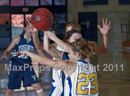 Thumbnail 1 in Yosemite vs. Turlock (Oak Ridge Shootout) photogallery.