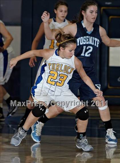 Thumbnail 1 in Yosemite vs. Turlock (Oak Ridge Shootout) photogallery.