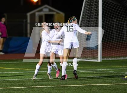 Thumbnail 3 in Mountain Vista vs Broomfield (CHSAA 5A Quarterfinals) photogallery.