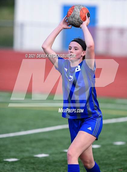 Thumbnail 1 in Mountain Vista vs Broomfield (CHSAA 5A Quarterfinals) photogallery.