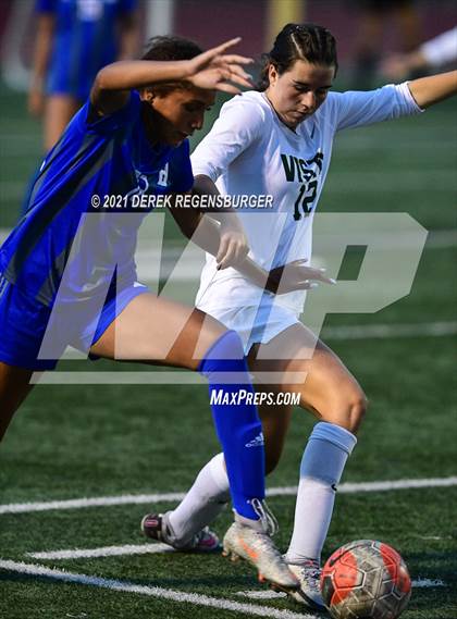 Thumbnail 2 in Mountain Vista vs Broomfield (CHSAA 5A Quarterfinals) photogallery.