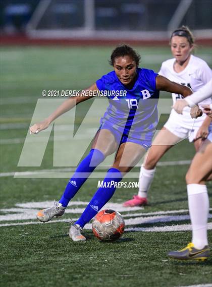 Thumbnail 3 in Mountain Vista vs Broomfield (CHSAA 5A Quarterfinals) photogallery.