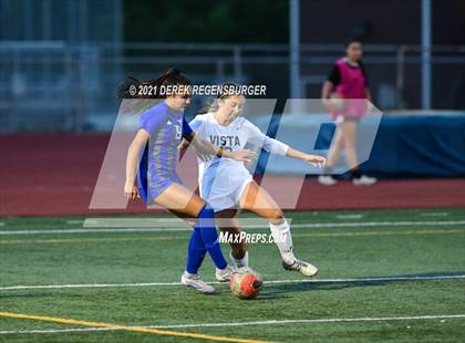 Thumbnail 2 in Mountain Vista vs Broomfield (CHSAA 5A Quarterfinals) photogallery.