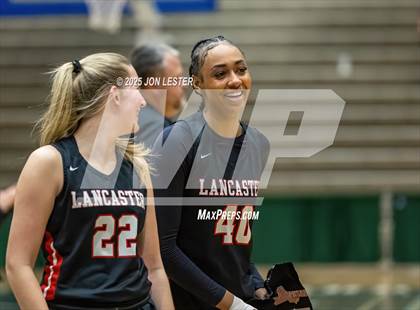 Thumbnail 1 in Albertus Magnus vs. Lancaster (NYSPHSAA Class AAA State Semi-Final) photogallery.
