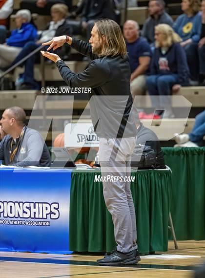 Thumbnail 2 in Albertus Magnus vs. Lancaster (NYSPHSAA Class AAA State Semi-Final) photogallery.