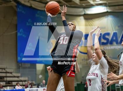 Thumbnail 2 in Albertus Magnus vs. Lancaster (NYSPHSAA Class AAA State Semi-Final) photogallery.
