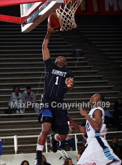 Thumbnail 2 in Manvel Summit vs Alief Elsik (McDonalds Texas Invitational) photogallery.