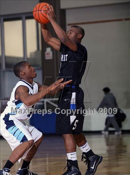 Thumbnail 3 in Manvel Summit vs Alief Elsik (McDonalds Texas Invitational) photogallery.