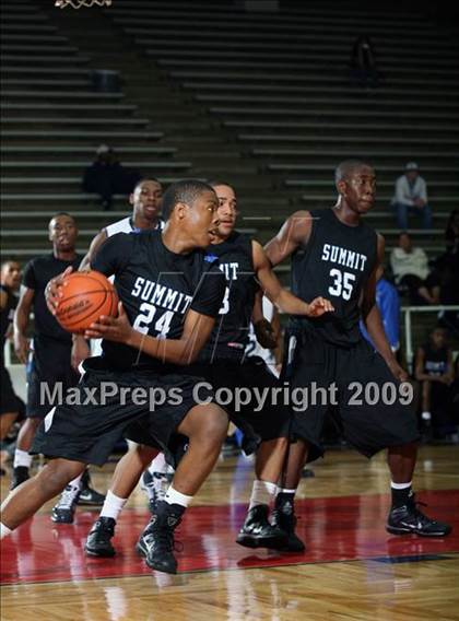Thumbnail 1 in Manvel Summit vs Alief Elsik (McDonalds Texas Invitational) photogallery.