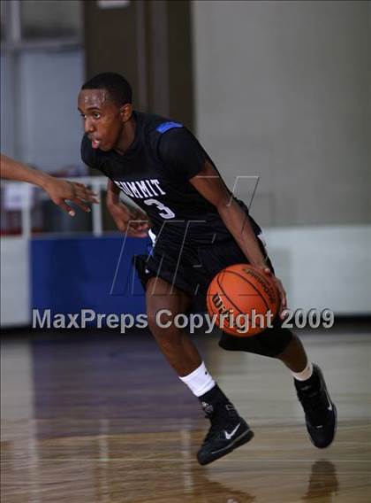 Thumbnail 1 in Manvel Summit vs Alief Elsik (McDonalds Texas Invitational) photogallery.