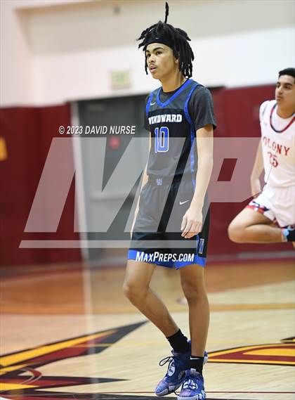 Thumbnail 1 in Colony vs. Windward photogallery.