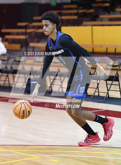 Thumbnail 2 in Colony vs. Windward photogallery.