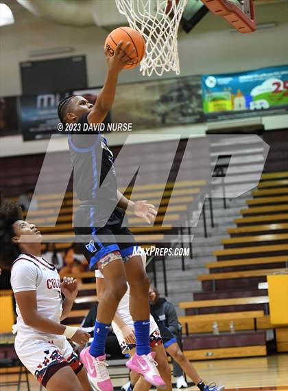 Thumbnail 3 in Colony vs. Windward photogallery.
