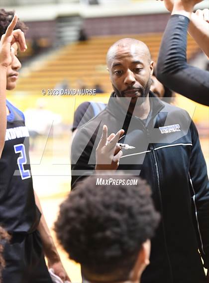 Thumbnail 2 in Colony vs. Windward photogallery.