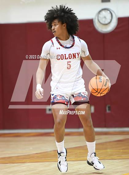 Thumbnail 3 in Colony vs. Windward photogallery.