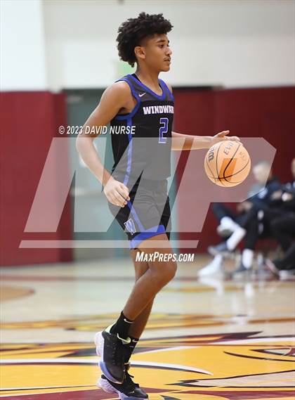 Thumbnail 3 in Colony vs. Windward photogallery.