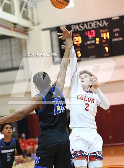 Thumbnail 3 in Colony vs. Windward photogallery.