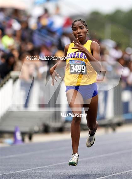 Thumbnail 1 in FHSAA Class 4A Final (400m) photogallery.