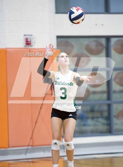 Thumbnail 3 in Grand Saline vs Scurry-Rosser photogallery.