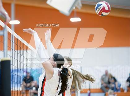 Thumbnail 3 in Grand Saline vs Scurry-Rosser photogallery.