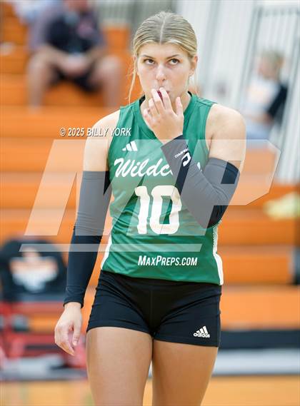 Thumbnail 3 in Grand Saline vs Scurry-Rosser photogallery.