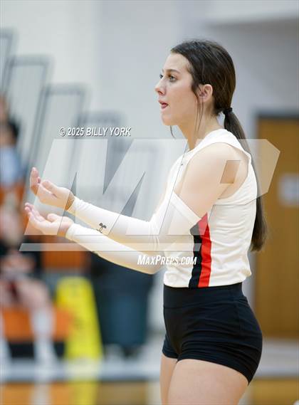 Thumbnail 2 in Grand Saline vs Scurry-Rosser photogallery.