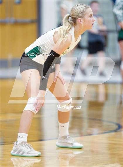 Thumbnail 1 in Grand Saline vs Scurry-Rosser photogallery.