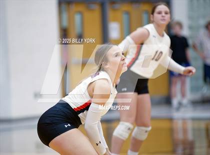 Thumbnail 2 in Grand Saline vs Scurry-Rosser photogallery.